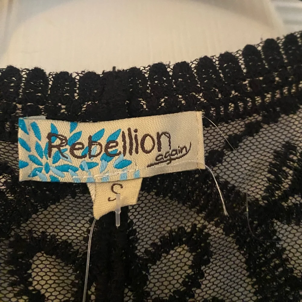 Lace jacket/top. NWT. Size small. - Picture 4 of 4